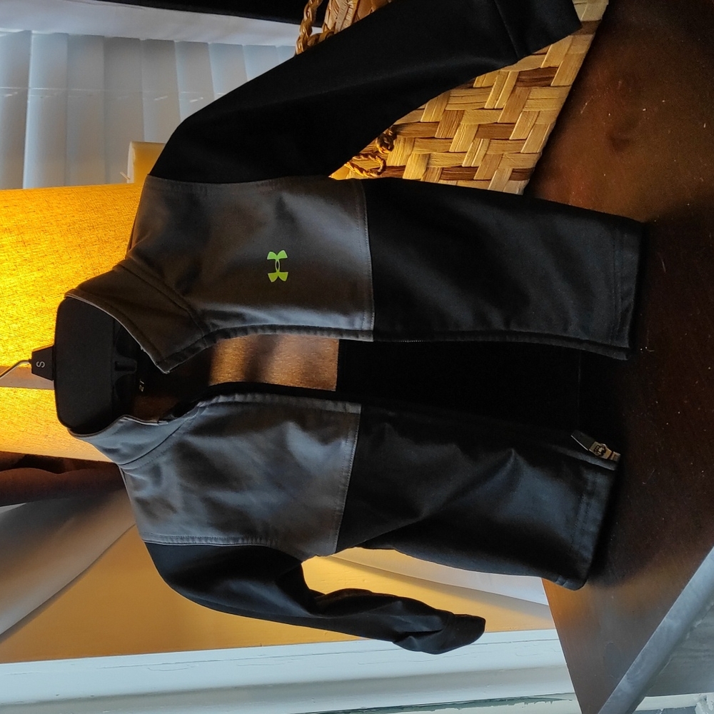 Under armour jacket size 2T